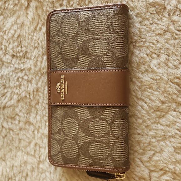 NWOT Coach Signature Leather Zip Around Long Wallet 🤎💛 - Picture 2 of 16